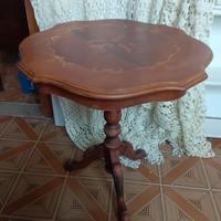 tavolo con intarsio d'epoca