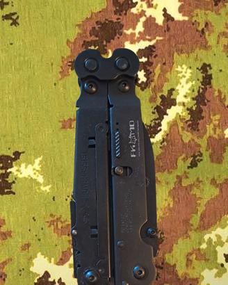 pinza  multiuso  SOG