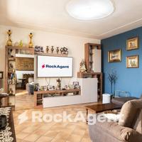 MEDE - TRILOCALE CON BOX AUTO