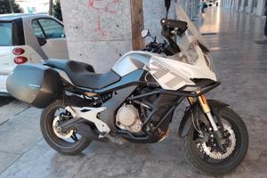 CF Moto 650Mt