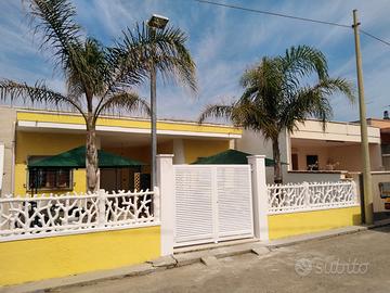 Casavacanza aTorre lapillo villetta 450m mare Por