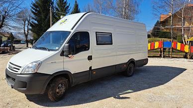 Furgone camperizzato omologato