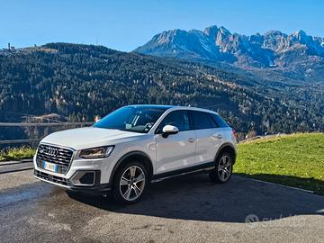 Q2 2.0 tdi Design quattro 150cv s-tronic SPORT