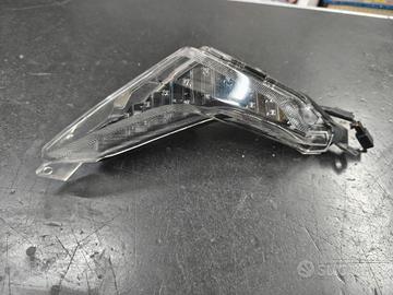 USATA 00133423 FRECCIA ANTERIORE SX KYMCO AK 550 2