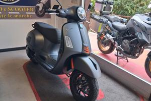 Vespa GTS 300 hpe SUPER TECH