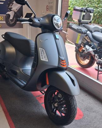 Vespa GTS 300 hpe SUPER TECH