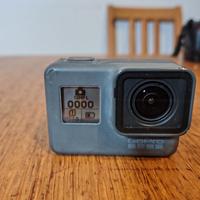 GOPRO Hero5  + Accessori 