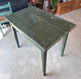 Tavolo vintage tirolese decorato a mano