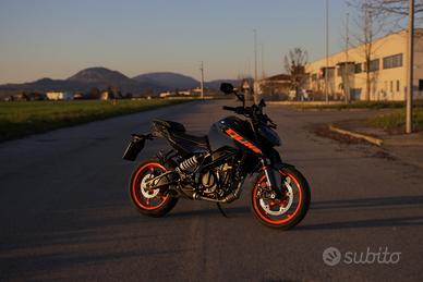 KTM DUKE 125 (2024)