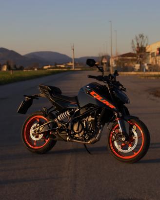 KTM DUKE 125 (2024)