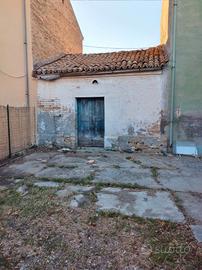 Cantina/ garage da ristrutturare