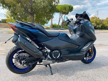 Yamaha T Max 560