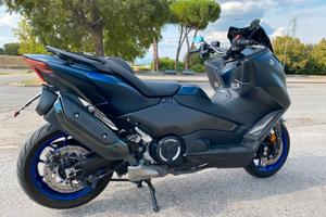 Yamaha T Max 560