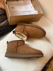 Mini stivali UGG marroni Taglia 37