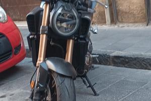 Honda CB650R E-Clutch anno 2025 Km 2.700
