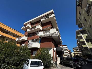 TRILOCALE IN ZONA ESCLUSIVA