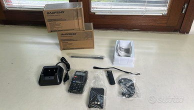 2 Radio portatile Baofeng UV-5R con accessori