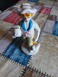 Statuetta Porcellana Vintage Ragazzo con Oca