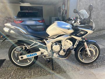 Yamaha FZ6 Fazer - 2004