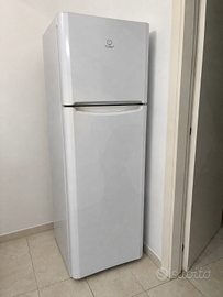 Frigorifero Indesit doppia porta con congelatore