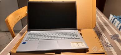 Asus VivoBook  Intel i7