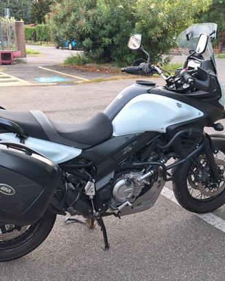 Suzuki V-Strom 650 XT ABS del 2015.