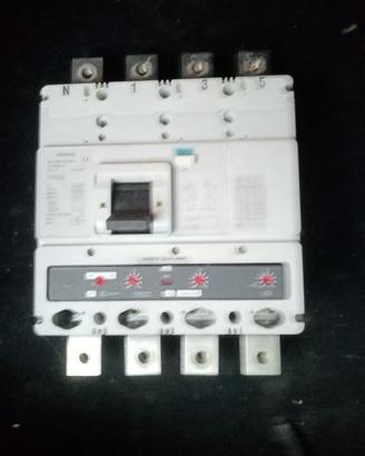 Interruttore magnetotermico di potenza