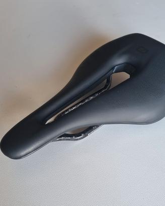 Sella Pinarello Most Lynx 2.0 Superflow Carbon 145