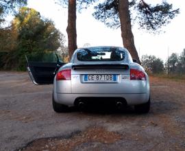 Audi - 2000