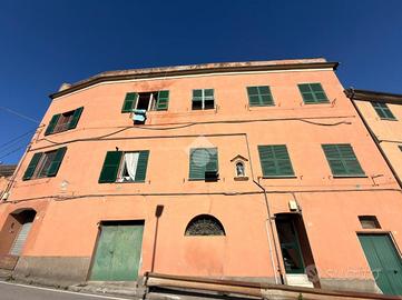 3 LOCALI A GENOVA