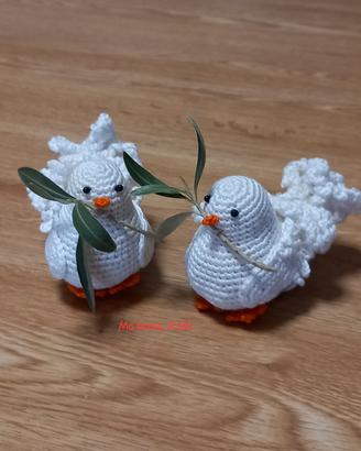 colomba amigurumi 