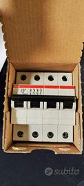 Interruttore magnetotermico ABB s204 B 32 NUOVO