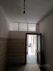 Casa indipendente confortevole con terreno edifica