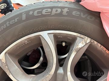 Cerchi più gomme invernali Hankook nuove