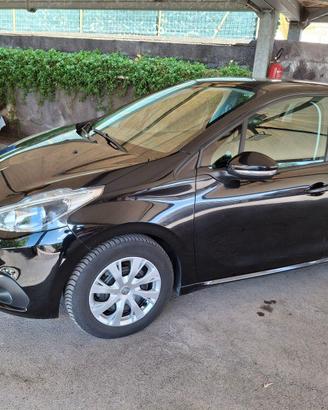 Peugeot 208 1600 diesel 75CV