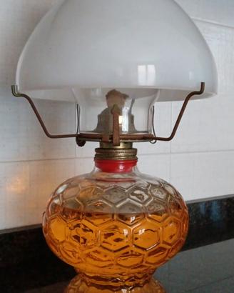 Lampada al olio Lamplight Farm