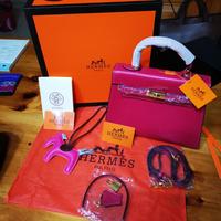 Borsa a mano tipo Kelly 28 di Hermes in pelle rosa