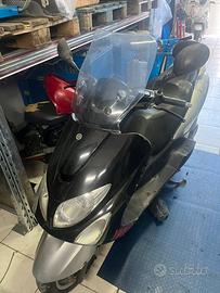 Yamaha Majesty 125 2004