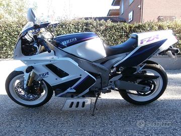 Yamaha FZR 1000 - 1991