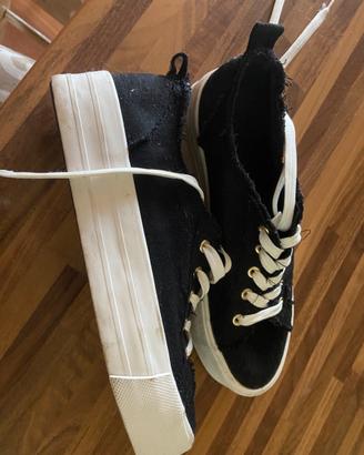 Sneaker