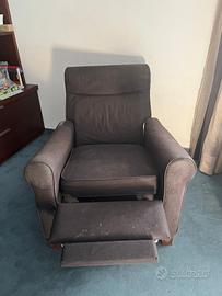 Poltrona IKEA marrone – da pulire,