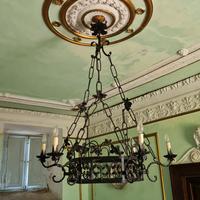 Lampadario in ferro battuto 