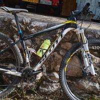 Mountain bike Scott Scale 