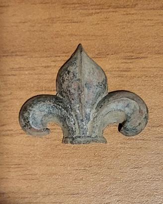 Stemma vintage giglio di Firenze da scavo