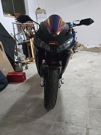 Honda cbr 600 rr