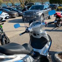 Piaggio Beverly 300i tourer
