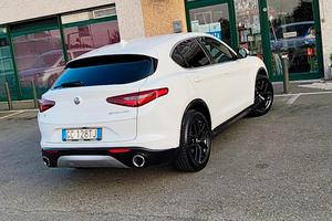 Alfa romeo Stelvio  Q4