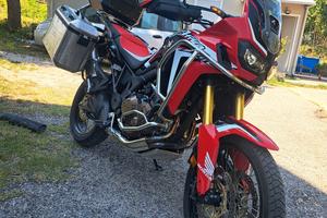 Honda Africa twin 1000 manuale