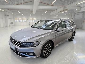 Volkswagen Passat Variant 2.0 tdi Executive 200cv