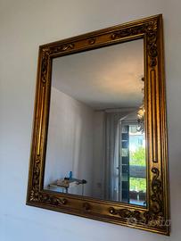 SPECCHIO VINTAGE IN LEGNO DORATO – Elegante e Raff